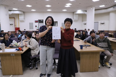 115.3.18 致贈感謝狀給講者陳霈瑀