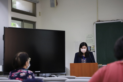 黃瓊瑩助理教授發表